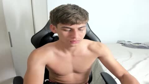 Miguel Hernandez online show from September 29, 2025, 1:27 pm