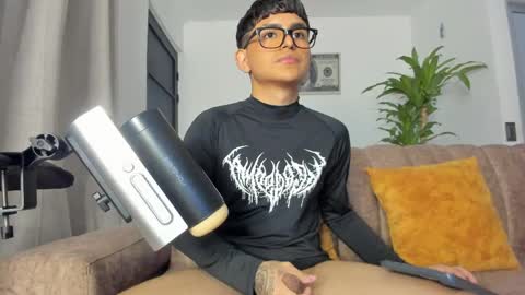 Snapshot of miguel_turqueza chatting on May 22, 2026, 12:51 am miguel_turqueza online show from May 22, 2026, 12:51 am