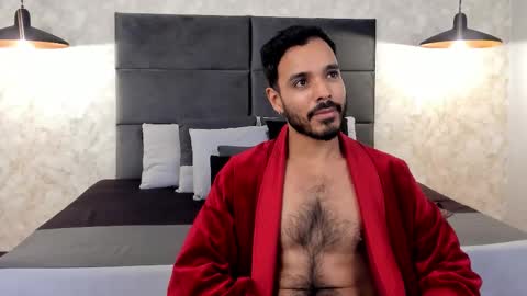 miguelsanfrancisco online show from December 3, 2025, 7:01 pm