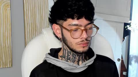 MIHAIL LEROY finally independent model online show from February 21, 2025, 7:01 am