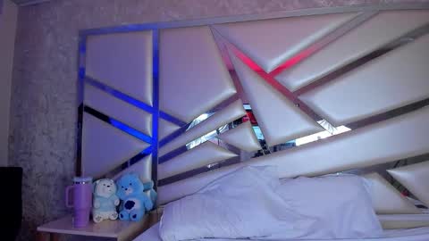 MIA 3 online show from November 5, 2025, 3:17 am