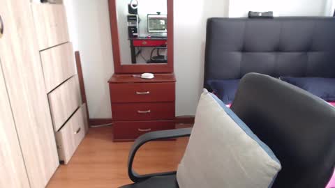  miia big1boobs online show from February 28, 2025, 3:37 pm