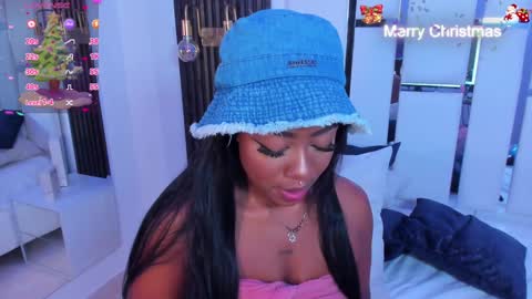 Miia Schwarz  online show from December 24, 2024, 8:27 pm