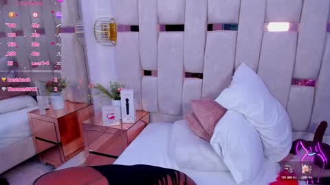 Miia Schwarz  online show from January 24, 2025, 1:45 am