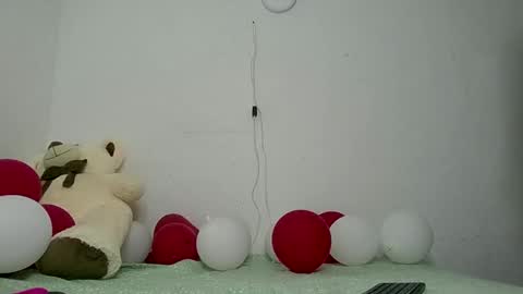 Snapshot of miia_smiith_0 chatting on June 3, 2026, 8:36 pm miia_smiith_0 online show from June 3, 2026, 8:36 pm