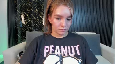 Miia 3 online show from December 12, 2024, 5:26 pm