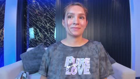 Miia 3 online show from January 10, 2025, 3:16 pm