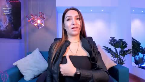 Miia 3 online show from November 28, 2025, 11:46 am