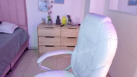 Snapshot of miia_thompson_1 chatting on June 20, 2026, 10:34 pm M I I A online show from June 20, 2026, 10:34 pm