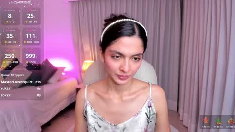 Mia online show from December 27, 2024, 6:57 am