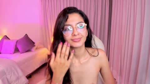 Mia online show from January 14, 2025, 9:35 am