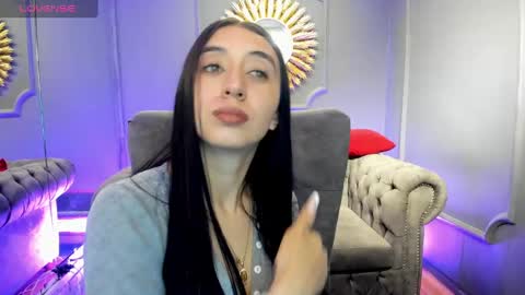 miilu  online show from January 11, 2025, 6:03 am