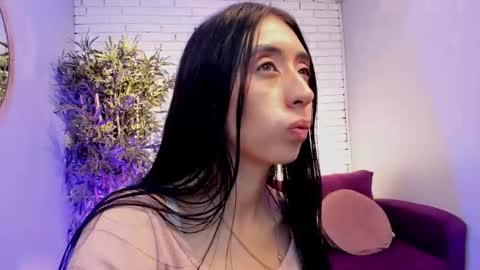 miilu  online show from March 6, 2025, 9:25 am