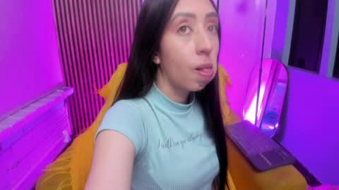 miilu  online show from April 19, 2026, 3:17 am