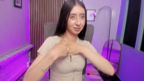 Snapshot of miilu__1 chatting on May 14, 2026, 4:19 am miilu online show from May 14, 2026, 4:19 am