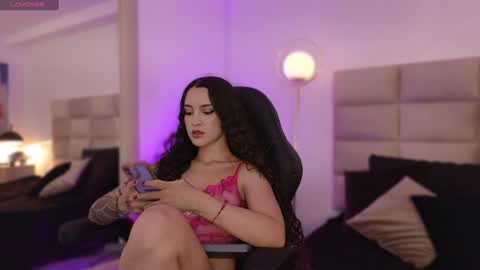   online show from December 4, 2024, 9:46 pm