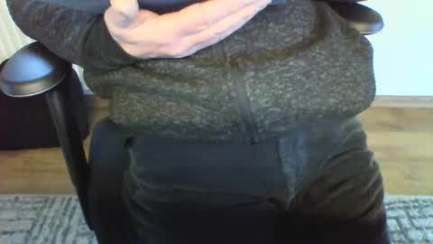 mik online show from February 5, 2025, 2:59 pm