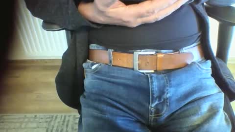 mik online show from September 12, 2025, 8:03 am