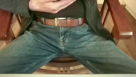 mik online show from October 24, 2025, 2:02 pm