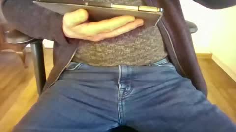 mik online show from February 2, 2026, 11:31 am