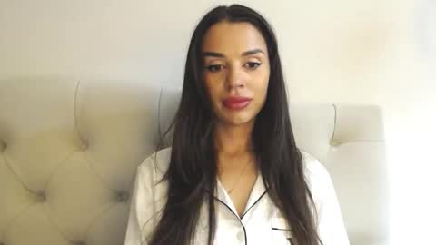 Mika online show from September 19, 2025, 8:53 pm