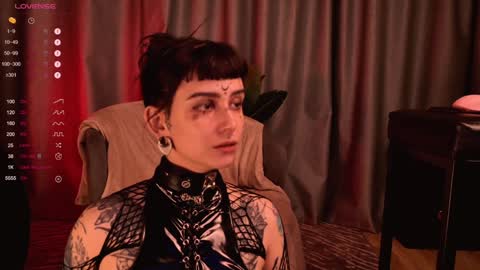 mika_moon_ online show from December 1, 2024, 7:58 pm