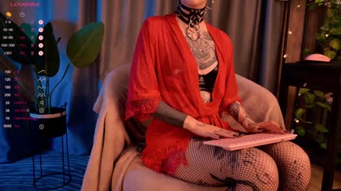 mika_moon_ online show from December 19, 2024, 6:23 pm