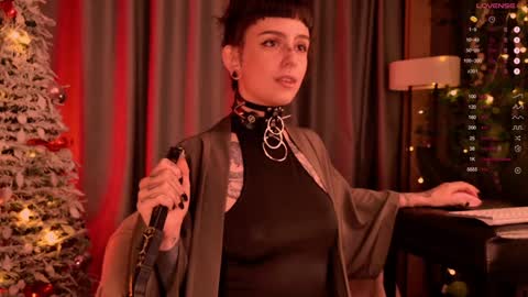 mika_moon_ online show from December 29, 2024, 8:37 pm