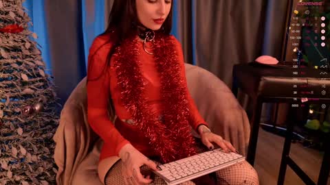 mika_moon_ online show from January 1, 2025, 2:09 am