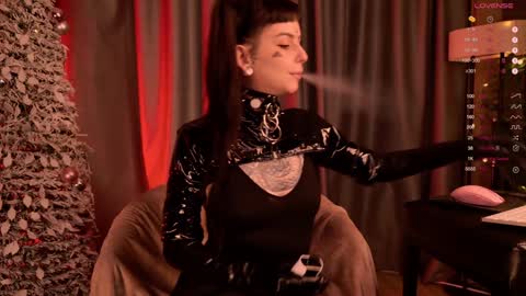 mika_moon_ online show from January 2, 2025, 8:46 pm