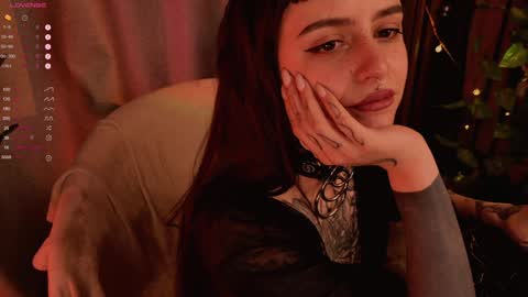 mika_moon_ online show from January 24, 2025, 1:56 am