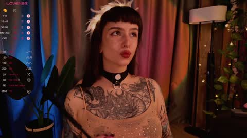 mika_moon_ online show from January 30, 2025, 7:59 pm