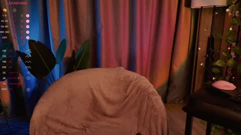 mika_moon_ online show from January 30, 2025, 11:02 pm