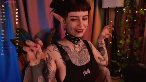 mika_moon_ online show from January 31, 2025, 9:59 pm