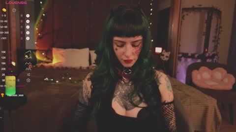 mika_moon_ online show from February 25, 2025, 6:53 pm