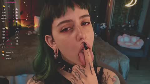 mika_moon_ online show from March 8, 2025, 3:13 pm