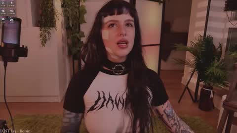 mika_moon_ online show from October 17, 2025, 4:53 pm