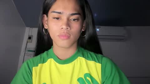 Snapshot of mika_pedersen chatting on September 24, 2025, 7:55 am mika_pedersen online show from September 24, 2025, 7:55 am