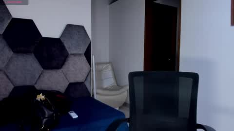 Snapshot of mikaelastonne chatting on May 17, 2026, 5:31 pm Mikaela blondie bigass online show from May 17, 2026, 5:31 pm