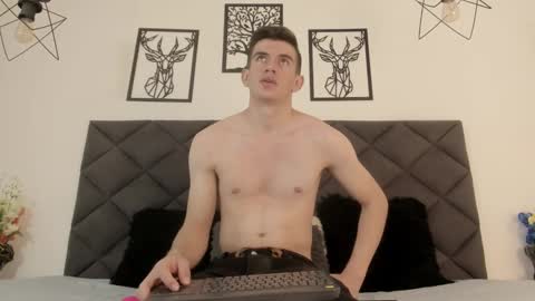 mikael online show from February 20, 2025, 5:23 am