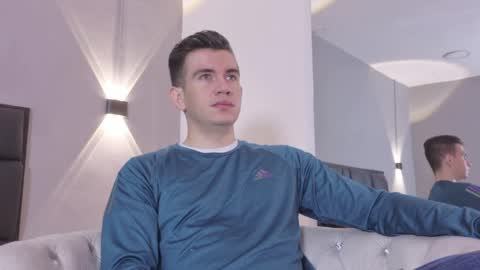 mikael online show from April 5, 2026, 4:48 pm