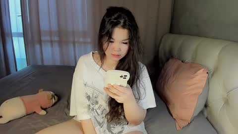 mikasssu online show from December 10, 2024, 9:33 am