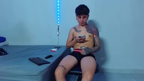 Mike IMDEPENDIENT MODEL online show from October 26, 2025, 4:57 pm