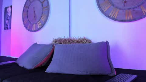 Mike 0233 online show from December 11, 2024, 7:20 am