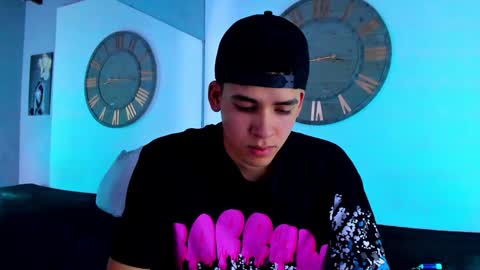 Mike 0233 online show from December 12, 2024, 3:43 am