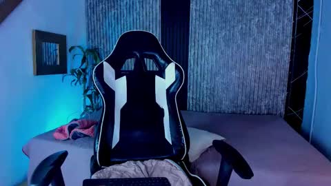 Mike 0233 online show from September 13, 2025, 7:08 am