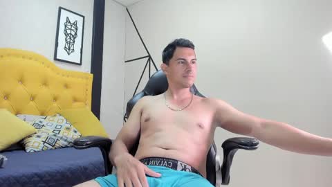 Mike online show from April 21, 2026, 3:02 am