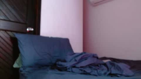 mike_d1030 online show from February 1, 2025, 1:44 am