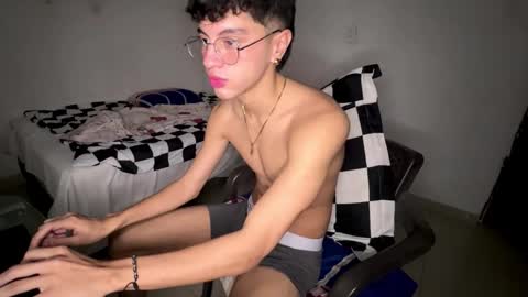 Mike Pineapple online show from October 9, 2025, 6:17 pm