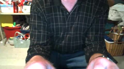 mikeb3200 online show from November 29, 2025, 4:37 am